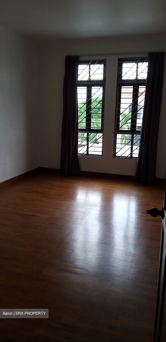 Stratton Drive (D28), Terrace #321840351